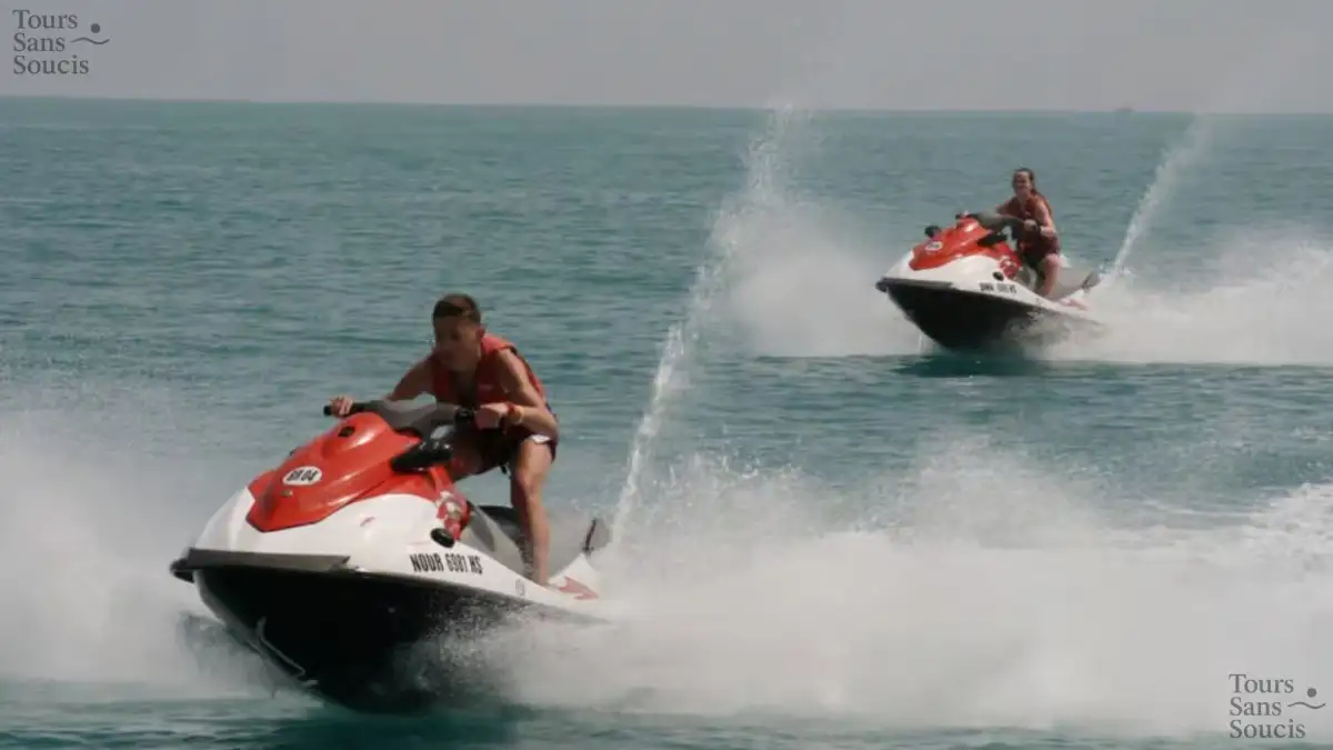 Photo 1 de Aventure en Jet Ski & Escale Gourmande en Bord de Mer 3h30