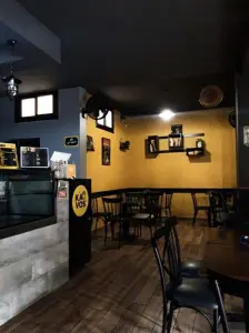 Logo de KAVOS COFFEE HOUSE